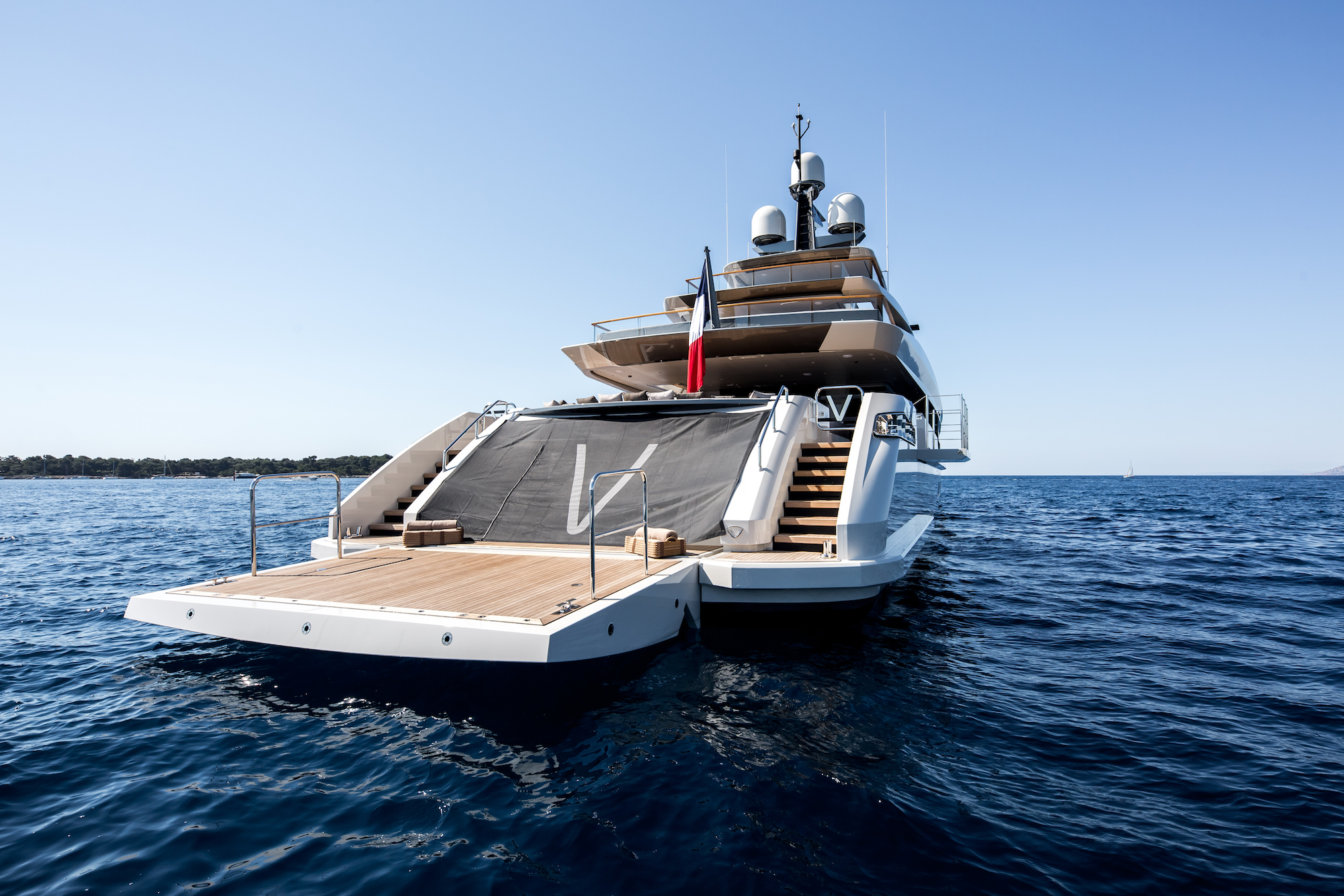 yacht swimming platform